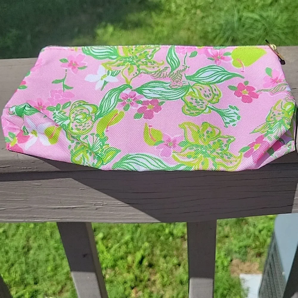 Lilly Pulitzer Estee Lauder makeup bag
